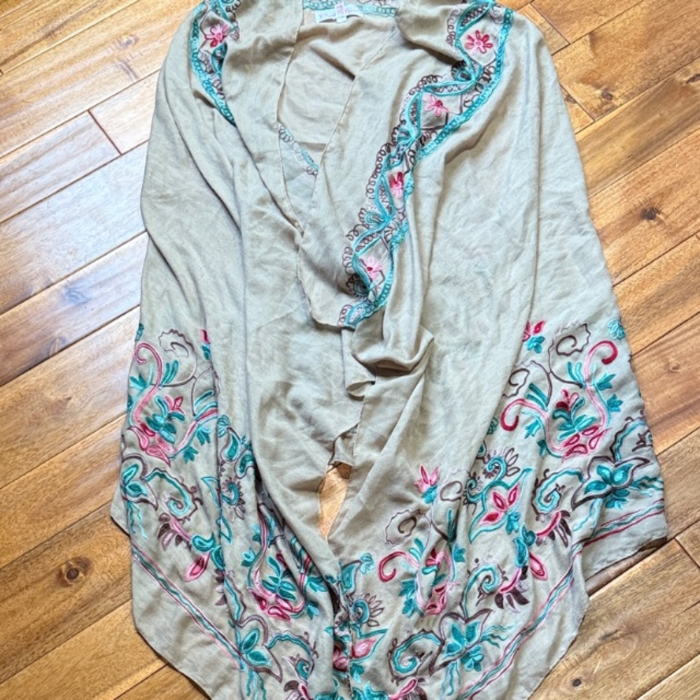 Pretty Angel Embroidered Shawl